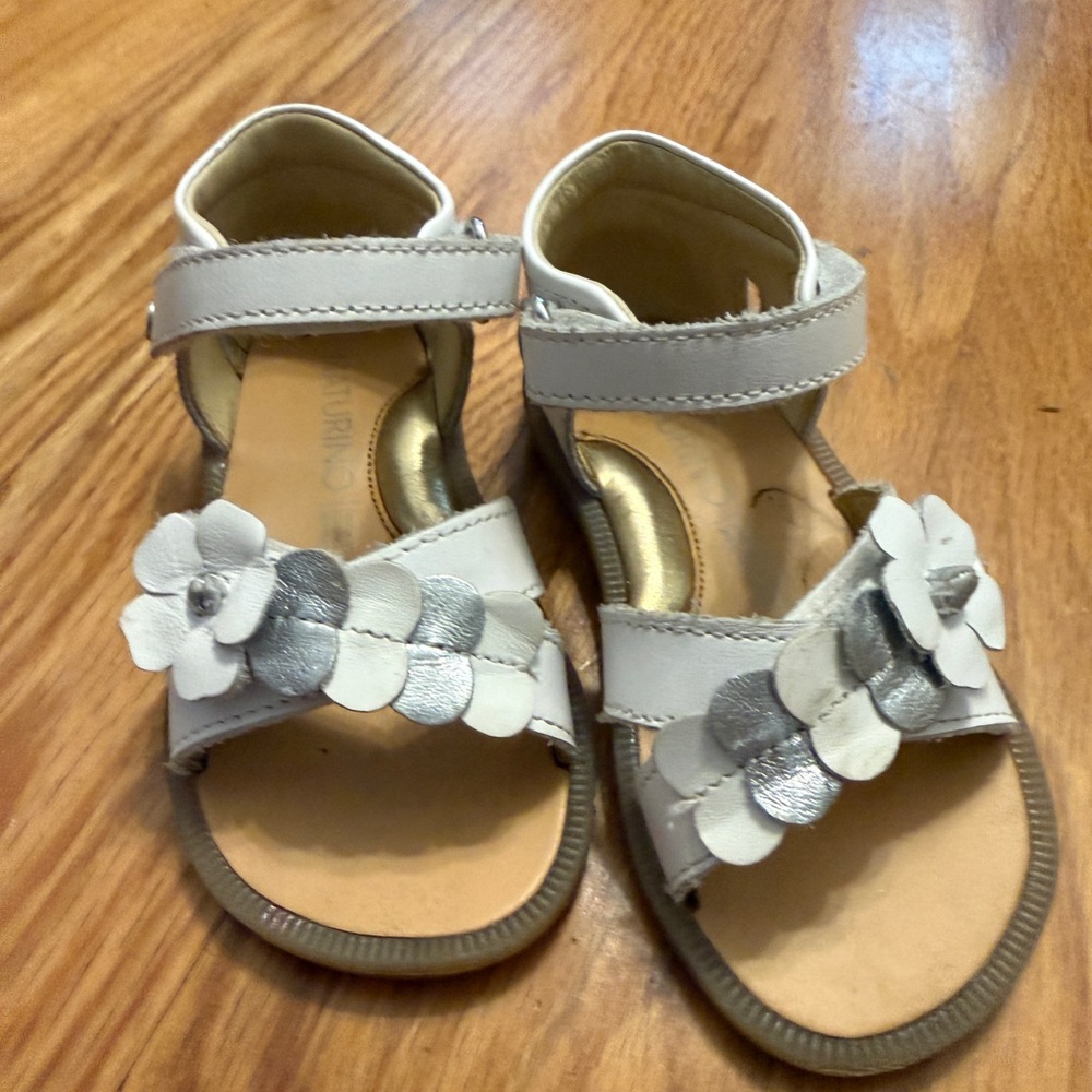 Naturino Girls White & Silver Floral Strap Sandals